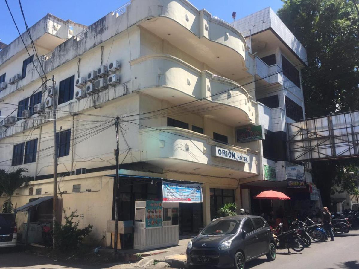 Oyo 2568 Orion Hotel Manado Exterior foto
